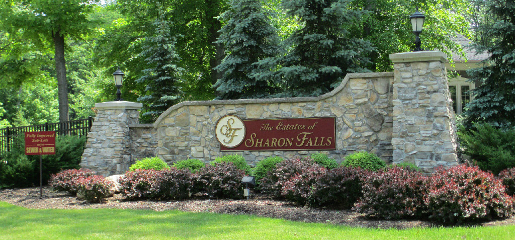 The Estates of Sharon Falls